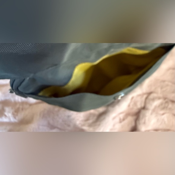 Baggallini mini backpack - Picture 7 of 7